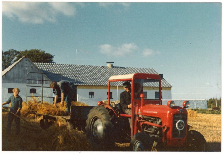 Far på traktor 