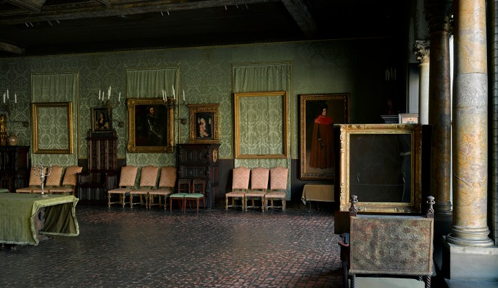 Dutch Room south